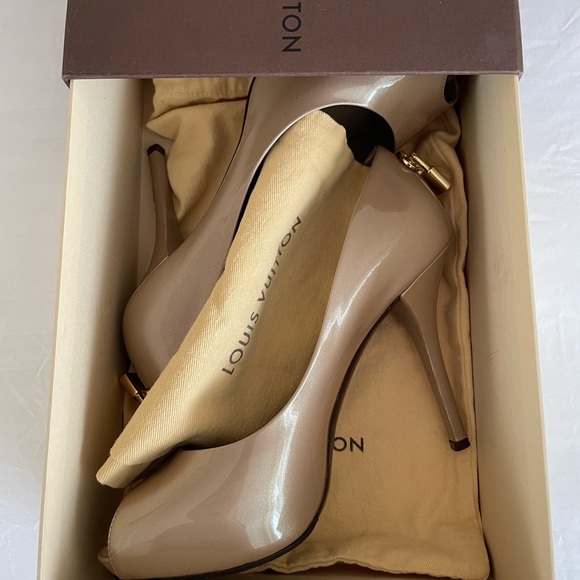 Louis Vuitton Heels - Picture 2 of 15